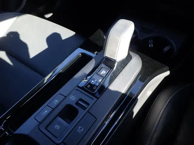 トヨタ プリウス Z 千葉県 2023(令5)年 1.9万km エモーショナルレッドⅡ Toyota Safety Sense/・プリクラッシュセーフティ/・レーンディパーチャーアラート/・オートハイビーム/・レーダークルーズコントロール/アイドリングストップ/ディスプレイオーディオ/純正地デジTV/【Bluetooth接続】/パノラミックビューモニター/運転席パワーシート/前席エアシート/シートヒーター/革巻きステアリング/ステアリングスイッチ/ETC（2.0）/LEDヘッドライト/ウインカーミラー/クリアランスソナー/純正19インチアルミホイル/サイド/カーテンエアバッグ/スマートキー