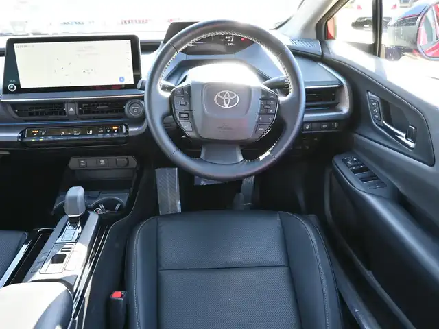 トヨタ プリウス Z 千葉県 2023(令5)年 1.9万km エモーショナルレッドⅡ Toyota Safety Sense/・プリクラッシュセーフティ/・レーンディパーチャーアラート/・オートハイビーム/・レーダークルーズコントロール/アイドリングストップ/ディスプレイオーディオ/純正地デジTV/【Bluetooth接続】/パノラミックビューモニター/運転席パワーシート/前席エアシート/シートヒーター/革巻きステアリング/ステアリングスイッチ/ETC（2.0）/LEDヘッドライト/ウインカーミラー/クリアランスソナー/純正19インチアルミホイル/サイド/カーテンエアバッグ/スマートキー