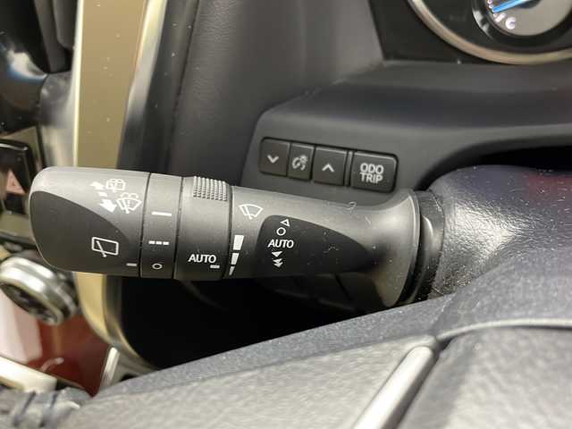 トヨタ アルファード G 茨城県 2015(平27)年 7.1万km ホワイトパールクリスタルシャイン 純正ナビ/フルセグTV/バックカメラ/ETC/クルーズコントロール/オットマン/両側パワースライドドア/パワーシート/純正17インチアルミホイール/コーナーセンサー/横滑り防止装置/衝突軽減ブレーキ/LEDヘッドライト/フロントフォグランプ