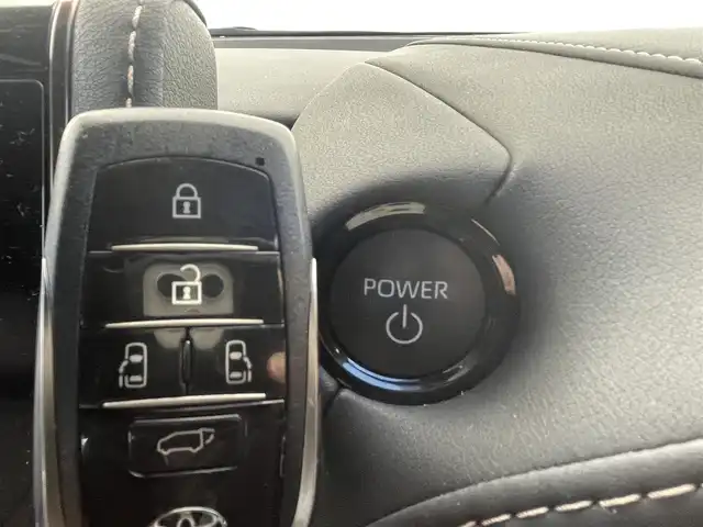 トヨタ アルファードハイブリット Z 千葉県 2025(令7)年 2.2万km プラチナホワイトパールマイカ 純正ナビ/フルセグTV/全方位カメラ/両側パワースライドドア/ビルトインETC/ガラスルーフ/クルーズコントロール/フリップダウンモニター/デジタルインナーミラー/衝突被害軽減ブレーキ/レーンキープアシスト/モデリスタエアロ/ステアリングスイッチ/パワーバックドア/前席シートヒーター/前席エアシート/コーナーセンサー