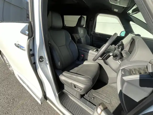 トヨタ アルファードハイブリット Z 千葉県 2025(令7)年 2.2万km プラチナホワイトパールマイカ 純正ナビ/フルセグTV/全方位カメラ/両側パワースライドドア/ビルトインETC/ガラスルーフ/クルーズコントロール/フリップダウンモニター/デジタルインナーミラー/衝突被害軽減ブレーキ/レーンキープアシスト/モデリスタエアロ/ステアリングスイッチ/パワーバックドア/前席シートヒーター/前席エアシート/コーナーセンサー