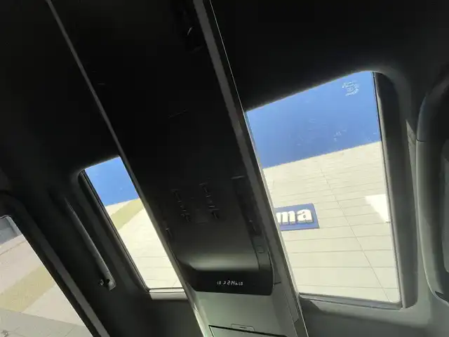 トヨタ アルファードハイブリット Z 千葉県 2025(令7)年 2.2万km プラチナホワイトパールマイカ 純正ナビ/フルセグTV/全方位カメラ/両側パワースライドドア/ビルトインETC/ガラスルーフ/クルーズコントロール/フリップダウンモニター/デジタルインナーミラー/衝突被害軽減ブレーキ/レーンキープアシスト/モデリスタエアロ/ステアリングスイッチ/パワーバックドア/前席シートヒーター/前席エアシート/コーナーセンサー