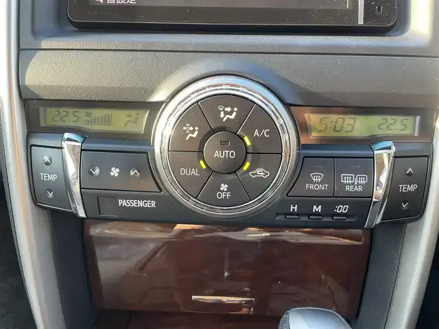 トヨタ マークＸ 250G Four 大阪府 2012(平24)年 10万km ホワイトパールクリスタルシャイン (株)IDOMが運営する【じしゃロン堺店】の自社ローン専用車両になります。/こちらは現金またはオートローンご利用時の価格です。自社ローンご希望の方は別途その旨お申付け下さい