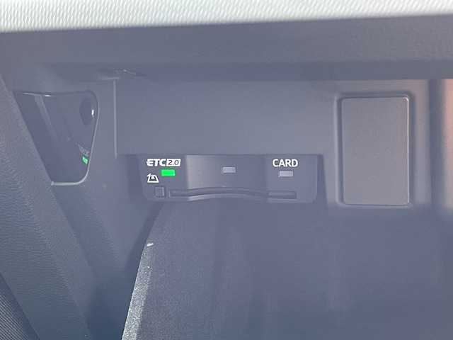 アウディ Ａ４ 40TDIクワトロ アドバンスド 広島県 2021(令3)年 2.6万km グレイシアホワイトメタリック ワンオーナー/4WD/純正メモリナビ/　(ワンセグTV/Bt/USB)/バーチャルコックピット/レーダークルーズコントロール/オートマチックハイビーム/コーナーセンサー(F/R)/バックカメラ/革巻きステア/ノブ/パドルシフト/ミラーヒーター/ウインカーミラー /ヘットライトウオッシャー/アイドリングストップ/パワーシート(前席)/シートヒーター(前席)/LEDオートライト/オートワイパー/純正前後ドライブレコーダー/スマートキー/プッシュスタート/ETC2.0/純正フロアマット/リア5面スモークフィルム/W/サイド/カーテンエアバッグ /ABS/スマートキーx2/保証書/取説/2022/23/25年/　ディーラー点検記録簿あり