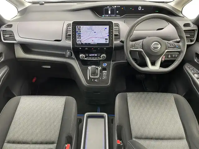 日産 セレナ e－パワー ハイウェイスター V 愛知県 2020(令2)年 5.7万km アズライトブルー 純正１０型ナビ　純正後席モニター　セーフティパックＢ　全方位カメラ　プロパイロット　パーキングアシスト　純正ドラレコナビ連動　ＢＳＭ　電動パーキング　エマブレ　衝突軽減　追従クルコン　ＬＥＤオートライト　ハンズフリー両側パワスラ　コーナーセンサー　フォグランプ　ETC　禁煙車