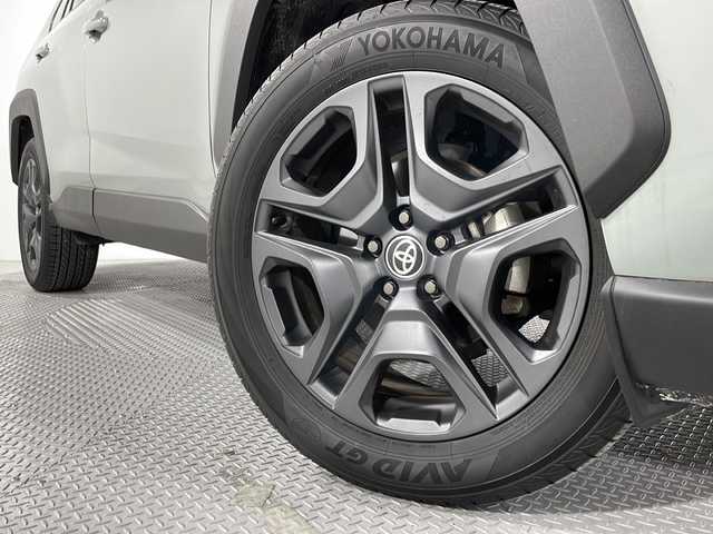 トヨタ ＲＡＶ４ アドベンチャー 広島県 2023(令5)年 1.5万km アーバンカーキ パノラマムーンルーフ/純正10.5型ディスプレイオーディオ/バックカメラ/パワーシート/ポジションメモリー/シートヒーター/ベンチレーション/ステアリングヒーター/ダウンヒルアシストコントロール/ブラインドスポットモニター/クリアランスソナー/パーキングサポートブレーキ/セーフティセンス/・プリクラッシュセーフティ/・レーントレーシングアシスト/・オートマチックハイビーム/・レーダークルーズコントロール/LEDヘッドランプ/純正19インチAW/ETC2.0/USB入力端子