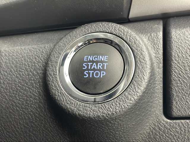 トヨタ ハイラックス Z 岐阜県 2022(令4)年 2万km スーパーホワイトⅡ 純正ナビ/CD/DVD/Bluetooth/SD/AM/FM/フルセグTV/バックモニター/プリクラッシュセーフティシステム/レーントレーシングアシスト/レーダークルーズコントロール/ロードサインアシスト/クリアランスソナー/ETC/パワーヒーター/排出ガス浄化装置/センターデフロック/横滑り抑制機能/アイドリングストップ/ステアリングスイッチ/電動格納ミラー/左右独立温度コントロール式フルオートエアコン/純正17インチアルミホイール