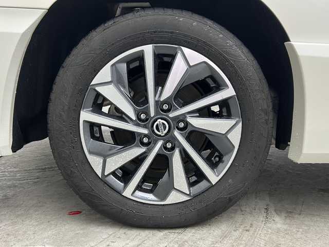 日産 セレナ ハイウェイスター V 三重県 2021(令3)年 5.6万km ブリリアントホワイトパール 純正10インチナビ/CD/DVD/BT/MSV/フルセグTV/アラウンドビューモニター　/両側パワースライドドア　/インテリジェントルームミラー　/前後ドライブレコーダー　/純正１１インチフリップダウンモニター　/ＢＳＭ　/ＥＴＣ　/プロパイロット/ステアリングリモコン/クリアランスソナー/社外マフラー
