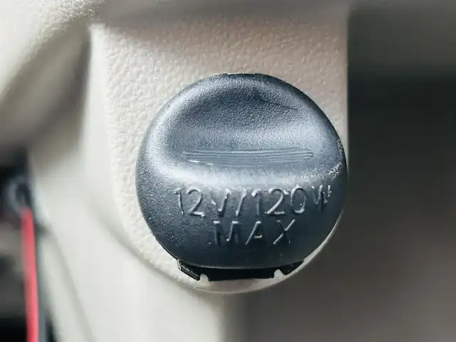 ダイハツ ムーヴ L SAⅡ 熊本県 2016(平28)年 6.9万km ホワイト 社外オーディオ/・AM/FM/CD/USB/iPod/AUX/社外ポータブルナビ/・ワンセグTV/スマートアシストII/・レーザーレーダー/・衝突警報機能/・衝突回避支援ブレーキ/・車線逸脱警報機能/・誤発進抑制機能（前後）/・先行車発進お知らせ機能/ドライブレコーダー（前後）/電動格納ミラー/ドアバイザー/ヘッドライトレベライザー/ウィンドウロック