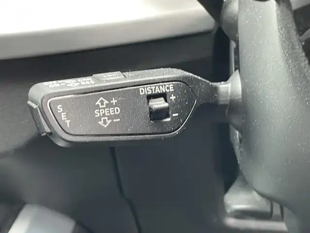 アウディ Ｑ２ 30TFSIスポーツ 滋賀県 2019(令1)年 11.9万km アイビスホワイト 純正ナビ/・フルセグTV・Bluetooth・AUX/バックカメラ/前後ドライブレコーダー/ETC/クルーズコントロール/電子パーキング/ブレーキホールド/電動リアゲート/ステアリングリモコン/オールウェザーライト機能/オートライト/LEDヘッドライト/オートエアコン/シートヒーター