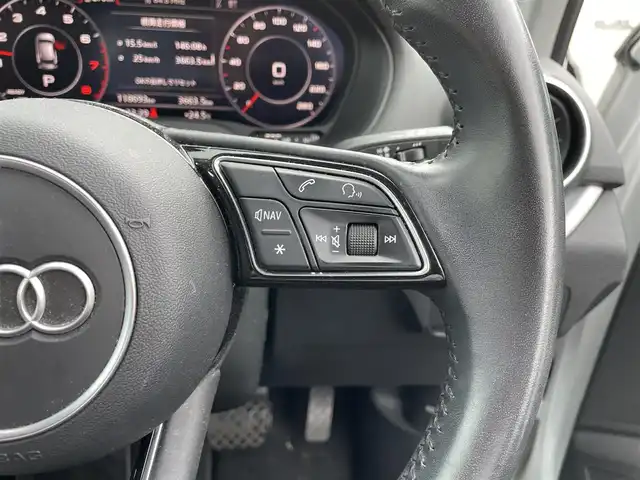 アウディ Ｑ２ 30TFSIスポーツ 滋賀県 2019(令1)年 11.9万km アイビスホワイト 純正ナビ/・フルセグTV・Bluetooth・AUX/バックカメラ/前後ドライブレコーダー/ETC/クルーズコントロール/電子パーキング/ブレーキホールド/電動リアゲート/ステアリングリモコン/オールウェザーライト機能/オートライト/LEDヘッドライト/オートエアコン/シートヒーター