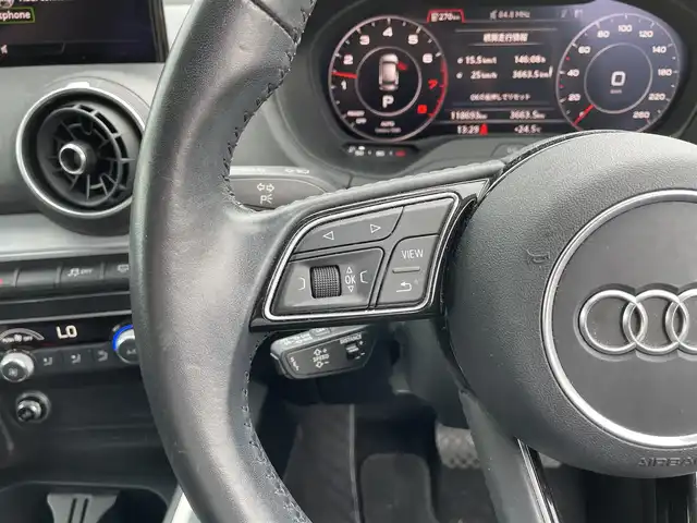 アウディ Ｑ２ 30TFSIスポーツ 滋賀県 2019(令1)年 11.9万km アイビスホワイト 純正ナビ/・フルセグTV・Bluetooth・AUX/バックカメラ/前後ドライブレコーダー/ETC/クルーズコントロール/電子パーキング/ブレーキホールド/電動リアゲート/ステアリングリモコン/オールウェザーライト機能/オートライト/LEDヘッドライト/オートエアコン/シートヒーター