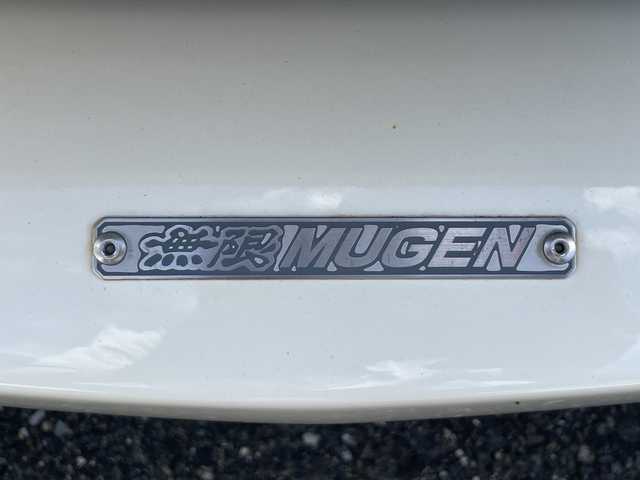 ホンダ シビック タイプR 三重県 2002(平14)年 17.7万km チャンピオンシップホワイト 登録時177/077km/禁煙車/ＲＥＣＡＲＯシート/ＫＥＮＷＯＯＤオーディオ/・USB・AUX・CD・AM/FM/ｍｏｍｏステアリング/５ＺＩＧＥＮマフラー/ＭＵＧＥＮフルエアロ/純正ＡＷ、ステアリング、マフラー　積載/ＥＴＣ/電動格納ミラー