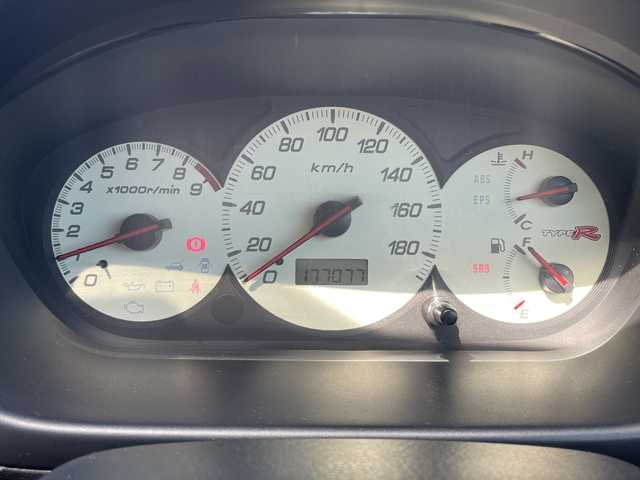 ホンダ シビック タイプR 三重県 2002(平14)年 17.7万km チャンピオンシップホワイト 登録時177/077km/禁煙車/ＲＥＣＡＲＯシート/ＫＥＮＷＯＯＤオーディオ/・USB・AUX・CD・AM/FM/ｍｏｍｏステアリング/５ＺＩＧＥＮマフラー/ＭＵＧＥＮフルエアロ/純正ＡＷ、ステアリング、マフラー　積載/ＥＴＣ/電動格納ミラー