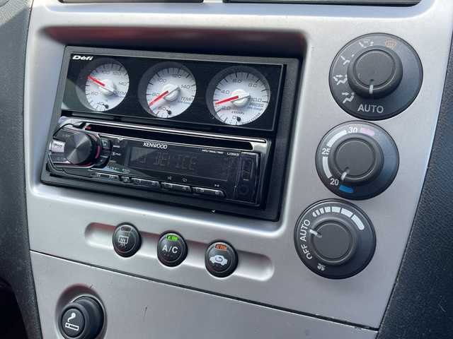 ホンダ シビック タイプR 三重県 2002(平14)年 17.7万km チャンピオンシップホワイト 登録時177/077km/禁煙車/ＲＥＣＡＲＯシート/ＫＥＮＷＯＯＤオーディオ/・USB・AUX・CD・AM/FM/ｍｏｍｏステアリング/５ＺＩＧＥＮマフラー/ＭＵＧＥＮフルエアロ/純正ＡＷ、ステアリング、マフラー　積載/ＥＴＣ/電動格納ミラー