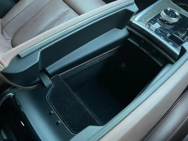 ＢＭＷ Ｘ７ xDrive35d Mスポーツ 山梨県 2019(令1)年 6万km サファイアブラックP スカイラウンジ/ライブコックピット/Mエアロダイナミクスパッケージ/Mスポーツブレーキ/フルセグ/Bluetooth/AppleCarPlay/ワイヤレスチャージ/HUD/harman/kardon/茶革/全席シートH/前席ベンチレーション/ステアリングH/パワーシート/エアサス/アルカンターラルーフ/電動テールゲート/3列シート/BMWレーザー・ライト/ETC/純正22インチAW