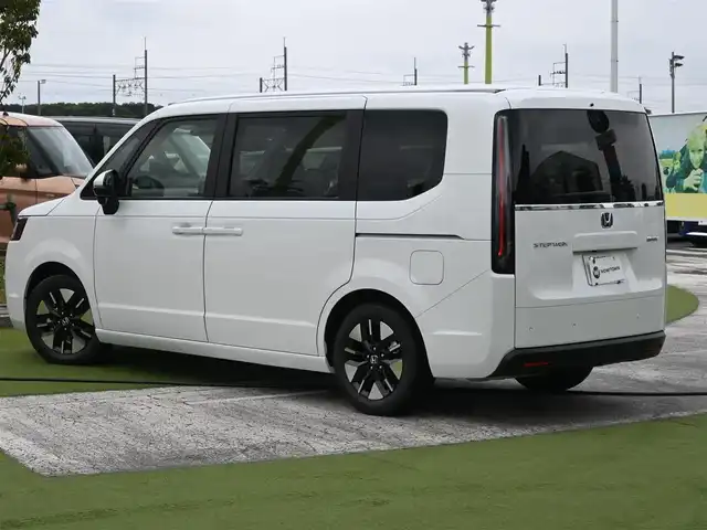 ホンダ ステップワゴン eHEV エアー EX 千葉県 2025(令7)年 0.1千km プラチナホワイトパール e:HEV エアー　EX　4CB4AP3　11.4インチナビHonda CONNECTナビ LXM-247VFLi(317900円)/ホンダセンシング/・衝突軽減ブレーキ（CMBS）/・車線維持支援システム（LKAS）/・アダプティブクルーズコントロール（ACC）/・後方誤発進抑制機能/・誤発進抑制機能/パワーバックドア/両側パワースライドドア/前席シートヒーター/後席オットマン/ホンダコネクトナビ/地デジTV/【DVD/CD再生機能　Bluetooth接続】/バックカメラ/革巻きステアリング/ステアリングスイッチ/パドルシフト/LEDヘッドライト/フォグライト/ウインカーミラー/コーナーセンサー/純正16インチアルミホイル/サイド/カーテンエアバッグ/Honda スマートキー