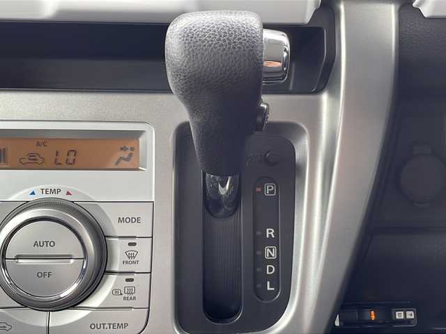 スズキ ハスラー X ターボ 静岡県 2015(平27)年 7.1万km キャンディピンクメタリック/ホワイト2トーンルーフ 社外ナビ/地デジTV/社外CD/DVD/Bluetooth/レーダーブレーキ/純正15インチAW/ディスチャージヘッドライト/シートヒーター/フォグランプ/スマートキー/ETC