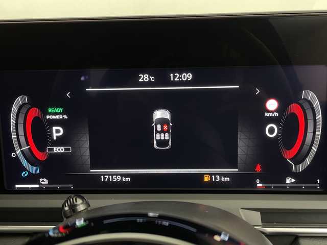 日産 オーラ G レザーエディション 新潟県 2022(令4)年 1.8万km ガーネットレッド/スーパーブラック 2トーン エマージェンシーブレーキ/純正ナビ/　CD/DVD/Bluetooth/フルセグ/アラウンドビューモニター/LEDオートライト/ブラインドスポットモニター/デジタルインナーミラー/クリアランスソナー/電格ミラー/ウィンカーミラー/純正ドラレコ/ステアリングリモコン/スマートキー/ビルトインETC
