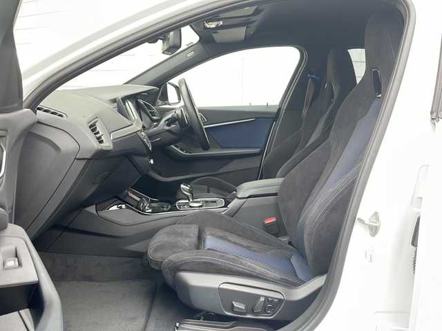 ＢＭＷ Ｍ１３５ｉ xDrive 神奈川県 2020(令2)年 2.9万km アルピンホワイトⅢ 純正ナビ【Spotify/USB/BT/ScreenMirroring】/置くだけ充電/レーダークルーズコントロール/パドルシフト/レーンキープアシスト/前後コーナーセンサー/純正前後ドライブレコーダー/電動パーキングブレーキ/パーキングアシスト/メモリー付きパワーシート/前席シートヒーター/電動リアゲート/横滑り防止装置/盗難防止装置/アイドリングストップ/ETC/純正18インチアルミホイール/純正フロアマット/オートライト/LEDヘッドライト/電動格納ミラー/ステアリングスイッチ/新車時保証書/取扱説明書/スペアキー×１