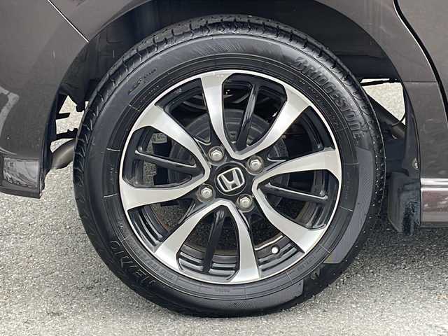 ホンダ Ｎ ＢＯＸ カスタム G L ホンダセンシング 山形県 2018(平30)年 1.8万km プレミアムグラマラスブロンズP 禁煙車/Honda SENSING/・衝突軽減ブレーキ（ＣＭＢＳ）/・路外逸脱抑制機能/・先行車発進お知らせ機能/・アダプティブクルーズコントロール（ＡＣＣ）/・車線維持支援システム（ＬＫＡＳ）/・標識認識機能/・誤発進抑制機能 /片側パワースライドドア/社外ナビ（CD.DVD.BT.SD)/地デジ/バックカメラ/LEDヘッドライト/ドライブレコーダー/ロールアップサンシェード/プッシュスタート/スマートキーｘ２