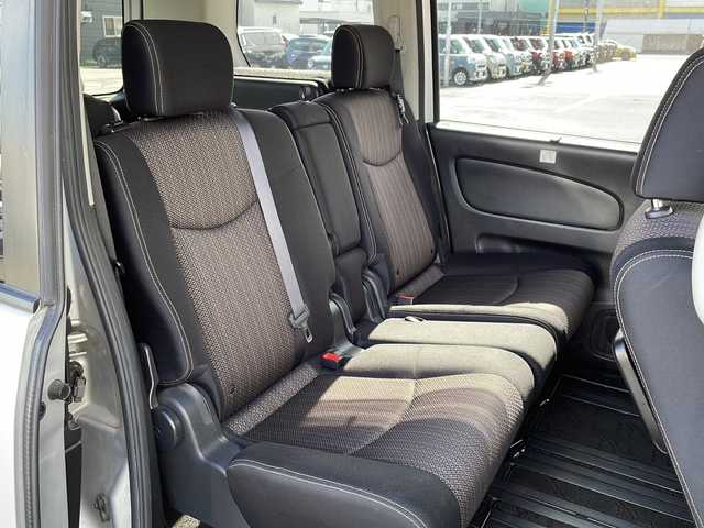 日産 セレナ ハイウェイスター Vエアロ+Safty 道北・旭川 2016(平28)年 8.4万km ブリリアントシルバー /４ＷＤ//禁煙車//両側パワースライドドア//フロントスポイラー//社外フリップダウンモニター//社外ＳＤナビ//ＣＤ・ＤＶＤ・ＳＤ・ＢＴ//バックカメラ//クルーズコントロール//エマージェンシーブレーキ//車線逸脱警報//社外ＬＥＤヘッドライト//オートライト//純正１５インチアルミ//アイドリングストップ//ＥＴＣ