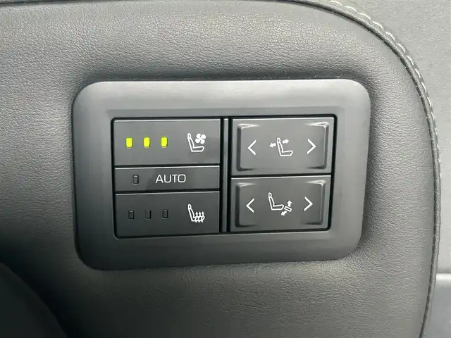 トヨタ アルファード Z 大阪府 2024(令6)年 1.6万km プラチナホワイトパールマイカ トヨタセーフティセンス/純正14インチHDディスプレイオーディオPlus/　（AppleCarplay/AndroidAuto/フルセグTV/Bluetooth/USB）/パノラミックビューモニター/レザーシート（合皮）/　（エグゼクティブパワーシート/シートヒーター/ベンチレーション)/純正14インチフリップダウンモニター/ステアリングヒーター/前後ドライブレコーダー/両側パワースライドドア/パワーバックドア/後席ロールサンシェード/三眼LEDヘッドライト/ビルトインETC2.0/ブラインドスポットミラー/ヘッドアップディスプレイ/ワイヤレス充電/純正18インチアルミホイール/純正フロアマット/TVキャンセラー有