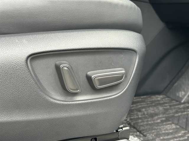 トヨタ アルファード Z 大阪府 2024(令6)年 1.6万km プラチナホワイトパールマイカ トヨタセーフティセンス/純正14インチHDディスプレイオーディオPlus/　（AppleCarplay/AndroidAuto/フルセグTV/Bluetooth/USB）/パノラミックビューモニター/レザーシート（合皮）/　（エグゼクティブパワーシート/シートヒーター/ベンチレーション)/純正14インチフリップダウンモニター/ステアリングヒーター/前後ドライブレコーダー/両側パワースライドドア/パワーバックドア/後席ロールサンシェード/三眼LEDヘッドライト/ビルトインETC2.0/ブラインドスポットミラー/ヘッドアップディスプレイ/ワイヤレス充電/純正18インチアルミホイール/純正フロアマット/TVキャンセラー有