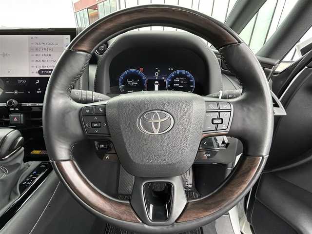 トヨタ アルファード Z 大阪府 2024(令6)年 1.6万km プラチナホワイトパールマイカ トヨタセーフティセンス/純正14インチHDディスプレイオーディオPlus/　（AppleCarplay/AndroidAuto/フルセグTV/Bluetooth/USB）/パノラミックビューモニター/レザーシート（合皮）/　（エグゼクティブパワーシート/シートヒーター/ベンチレーション)/純正14インチフリップダウンモニター/ステアリングヒーター/前後ドライブレコーダー/両側パワースライドドア/パワーバックドア/後席ロールサンシェード/三眼LEDヘッドライト/ビルトインETC2.0/ブラインドスポットミラー/ヘッドアップディスプレイ/ワイヤレス充電/純正18インチアルミホイール/純正フロアマット/TVキャンセラー有