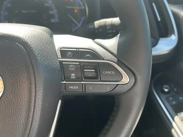 トヨタ ノア ハイブリッド S－Z 愛媛県 2024(令6)年 0.8万km ホワイトパールクリスタルシャイン 純正10.5型ディスプレイオーディオ/HDMI/USB/タイプC/快適利便パッケージ/2列目オットマン/両側電動スライドドア/パワーバックドア/前後ドライブレコーダー/トヨタセーフティセンス/衝突被害軽減装置/車線逸脱防止装置/クリアランスソナー/レーダークルーズコントロール/バックカメラ/100V/1500Wコンセント/電動パーキングブレーキ/電格ミラー/ステアリングヒーター/純正ドアバイザー/ETC2.0/LEDヘッドライト/ヘッドライトレベライザー/現状サマー(純正AW)(205/55/R17)/YOKOHAMA BluEarth GT