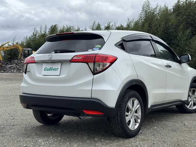 ホンダ ヴェゼル X ホンダセンシング 兵庫県 2019(令1)年 3.2万km パール 後期型/純正オーディオ/レーダークルコン/LEDヘッドライト/AUTOライト/フォグランプ/純正16インチAW/電動パーキング/ブレーキホールド/スマートキー×2有/プッシュスタート