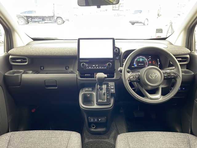 トヨタ シエンタ Z 兵庫県 2022(令4)年 1.3万km ホワイトパールクリスタルシャイン ・10.5インチディスプレイオーディオplus/Bluetooth/USB/Miracast/TV/・パノラミックビューモニター/・ビルトインETC/・両側パワースライドドア/・モデリスタエアロ/・Toyota　Safety　Sense/・プリクラッシュセーフティ/・レーントレーシングアシスト/・レーンディパーチャーアラート/・レーダークルーズコントロール/・アダプティブハイビームシステム/・ロードサインアシスト/・ドライバー異常対応システム/・プロアクティブドライビングアシスト/・発進遅れ告知機能/・ドライブレコーダー/・ブラインドスポットモニター/・パーキングサポートブレーキ/・クリアランスソナー/・革巻きステアリング/・前席シートヒーター/・純正フロアマット/・ＬＥＤヘッドライト/・スマートキー/・プッシュスタート