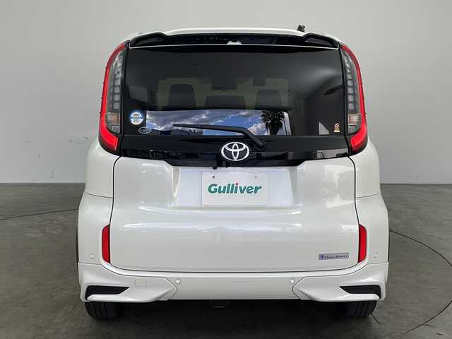 トヨタ シエンタ Z 兵庫県 2022(令4)年 1.3万km ホワイトパールクリスタルシャイン ・10.5インチディスプレイオーディオplus/Bluetooth/USB/Miracast/TV/・パノラミックビューモニター/・ビルトインETC/・両側パワースライドドア/・モデリスタエアロ/・Toyota　Safety　Sense/・プリクラッシュセーフティ/・レーントレーシングアシスト/・レーンディパーチャーアラート/・レーダークルーズコントロール/・アダプティブハイビームシステム/・ロードサインアシスト/・ドライバー異常対応システム/・プロアクティブドライビングアシスト/・発進遅れ告知機能/・ドライブレコーダー/・ブラインドスポットモニター/・パーキングサポートブレーキ/・クリアランスソナー/・革巻きステアリング/・前席シートヒーター/・純正フロアマット/・ＬＥＤヘッドライト/・スマートキー/・プッシュスタート