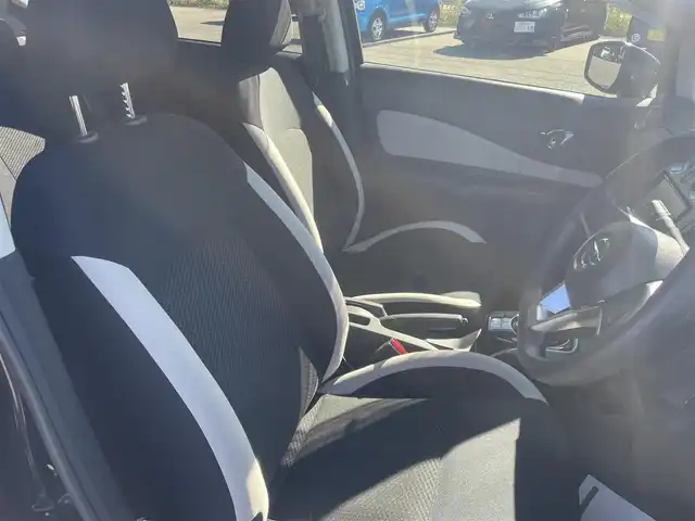 日産 ノート e－パワー X FOUR 山形県 2020(令2)年 8.9万km スーパーブラック ４WD/衝突被害軽減/社外メモリナビ/　　【CD　DVD　BT　ワンセグ　USB　AUX】/バックカメラ/オートライト/純正15インチアルミホイール/レーンキープアシスト/コーナーセンサー/フロアマット/ドライブレコーダー/スマートキー×２/ETC