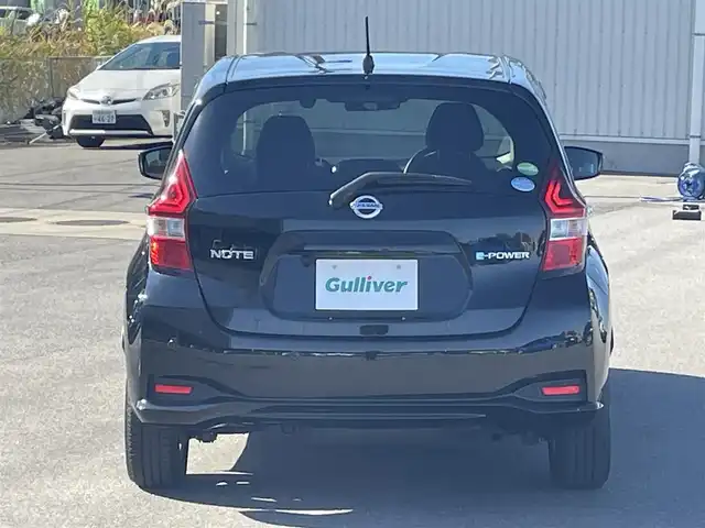 日産 ノート e－パワー X FOUR 山形県 2020(令2)年 8.9万km スーパーブラック ４WD/衝突被害軽減/社外メモリナビ/　　【CD　DVD　BT　ワンセグ　USB　AUX】/バックカメラ/オートライト/純正15インチアルミホイール/レーンキープアシスト/コーナーセンサー/フロアマット/ドライブレコーダー/スマートキー×２/ETC