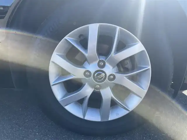 日産 ノート e－パワー X FOUR 山形県 2020(令2)年 8.9万km スーパーブラック ４WD/衝突被害軽減/社外メモリナビ/　　【CD　DVD　BT　ワンセグ　USB　AUX】/バックカメラ/オートライト/純正15インチアルミホイール/レーンキープアシスト/コーナーセンサー/フロアマット/ドライブレコーダー/スマートキー×２/ETC