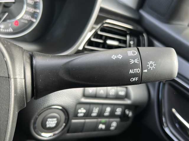 スズキ フロンクス 静岡県 2024(令6)年 0.1千km パールⅡ 純正メモリナビ/・CD/・DVD/・フルセグＴＶ/・Bluetooth/・HDMI/・USB/・AM/・FM/主要装備/・衝突軽減/・レーンキープ/・追従クルコン/・コーナーセンサー前後/・全方位カメラ/・BSM/・ワイヤレス充電/・HUD/・パドルシフト/・ステリモ/・レザーシート/・シートヒーターD/N席/・電動パーキングブレーキ/・オートホールド/・LEDヘッドライト/・オートハイビーム/・フォグランプ