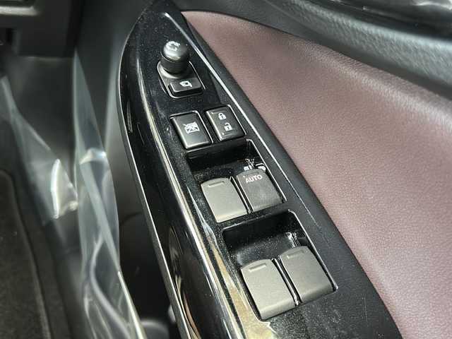 スズキ フロンクス 静岡県 2024(令6)年 0.1千km パールⅡ 純正メモリナビ/・CD/・DVD/・フルセグＴＶ/・Bluetooth/・HDMI/・USB/・AM/・FM/主要装備/・衝突軽減/・レーンキープ/・追従クルコン/・コーナーセンサー前後/・全方位カメラ/・BSM/・ワイヤレス充電/・HUD/・パドルシフト/・ステリモ/・レザーシート/・シートヒーターD/N席/・電動パーキングブレーキ/・オートホールド/・LEDヘッドライト/・オートハイビーム/・フォグランプ