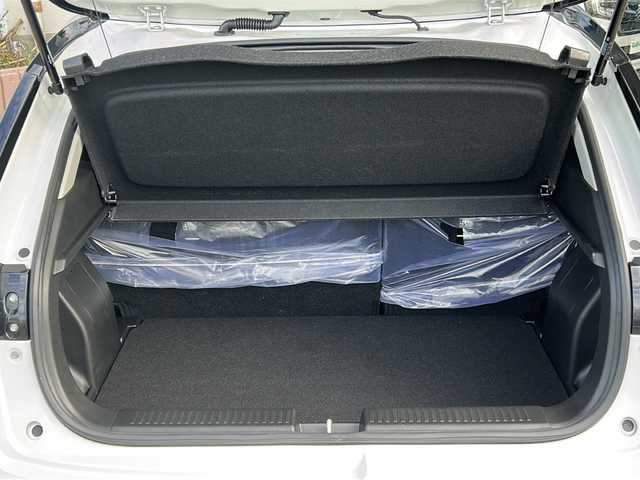 スズキ フロンクス 静岡県 2024(令6)年 0.1千km パールⅡ 純正メモリナビ/・CD/・DVD/・フルセグＴＶ/・Bluetooth/・HDMI/・USB/・AM/・FM/主要装備/・衝突軽減/・レーンキープ/・追従クルコン/・コーナーセンサー前後/・全方位カメラ/・BSM/・ワイヤレス充電/・HUD/・パドルシフト/・ステリモ/・レザーシート/・シートヒーターD/N席/・電動パーキングブレーキ/・オートホールド/・LEDヘッドライト/・オートハイビーム/・フォグランプ