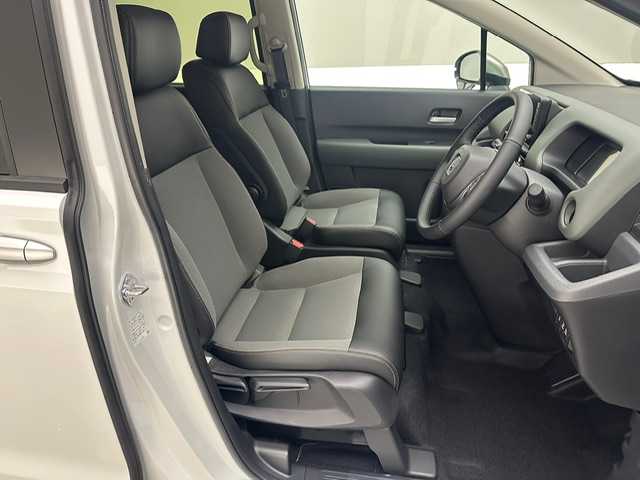 ホンダ フリード ハイブリット e:HEV クロスター 兵庫県 2025(令7)年 0.1千km プラチナホワイトパール 登録済未使用車/純正メモリナビ（BT・USB・フルセグ・appleCarplay・AndroidAuto）/バックカメラ/両側パワースライドドア/純正Aw15インチ/ハーフレザーシート/シートヒーター（D/N席）/プッシュスタート/スマートキー×2/オートライト/LEDヘッドランプ/ＬＥＤフォグランプ/コーナーセンサー前後/ルーフレール/ＡＣＣ/ＬＫＡ/ＰＣＳ/ＢＳＭ