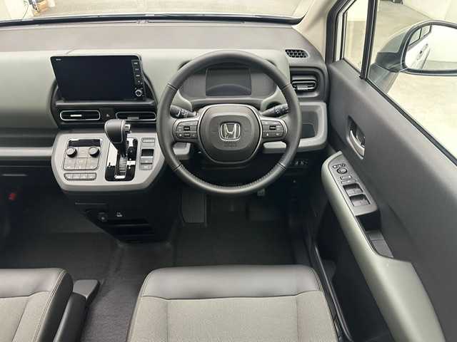 ホンダ フリード ハイブリット e:HEV クロスター 兵庫県 2025(令7)年 0.1千km プラチナホワイトパール 登録済未使用車/純正メモリナビ（BT・USB・フルセグ・appleCarplay・AndroidAuto）/バックカメラ/両側パワースライドドア/純正Aw15インチ/ハーフレザーシート/シートヒーター（D/N席）/プッシュスタート/スマートキー×2/オートライト/LEDヘッドランプ/ＬＥＤフォグランプ/コーナーセンサー前後/ルーフレール/ＡＣＣ/ＬＫＡ/ＰＣＳ/ＢＳＭ