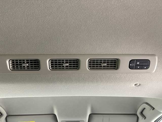 ホンダ フリード ハイブリット e:HEV クロスター 兵庫県 2025(令7)年 0.1千km プラチナホワイトパール 登録済未使用車/純正メモリナビ（BT・USB・フルセグ・appleCarplay・AndroidAuto）/バックカメラ/両側パワースライドドア/純正Aw15インチ/ハーフレザーシート/シートヒーター（D/N席）/プッシュスタート/スマートキー×2/オートライト/LEDヘッドランプ/ＬＥＤフォグランプ/コーナーセンサー前後/ルーフレール/ＡＣＣ/ＬＫＡ/ＰＣＳ/ＢＳＭ