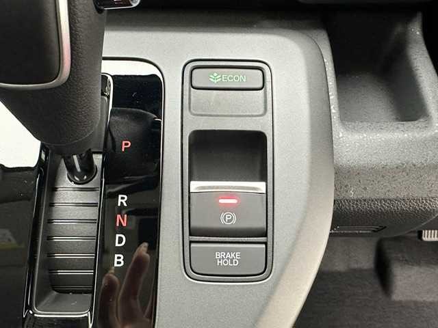 ホンダ フリード ハイブリット e:HEV クロスター 兵庫県 2025(令7)年 0.1千km プラチナホワイトパール 登録済未使用車/純正メモリナビ（BT・USB・フルセグ・appleCarplay・AndroidAuto）/バックカメラ/両側パワースライドドア/純正Aw15インチ/ハーフレザーシート/シートヒーター（D/N席）/プッシュスタート/スマートキー×2/オートライト/LEDヘッドランプ/ＬＥＤフォグランプ/コーナーセンサー前後/ルーフレール/ＡＣＣ/ＬＫＡ/ＰＣＳ/ＢＳＭ