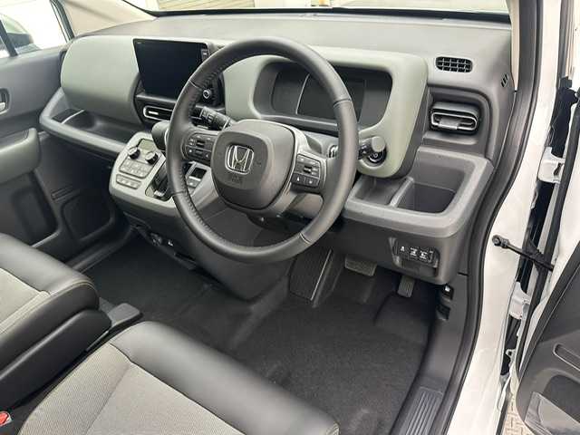 ホンダ フリード ハイブリット e:HEV クロスター 兵庫県 2025(令7)年 0.1千km プラチナホワイトパール 登録済未使用車/純正メモリナビ（BT・USB・フルセグ・appleCarplay・AndroidAuto）/バックカメラ/両側パワースライドドア/純正Aw15インチ/ハーフレザーシート/シートヒーター（D/N席）/プッシュスタート/スマートキー×2/オートライト/LEDヘッドランプ/ＬＥＤフォグランプ/コーナーセンサー前後/ルーフレール/ＡＣＣ/ＬＫＡ/ＰＣＳ/ＢＳＭ