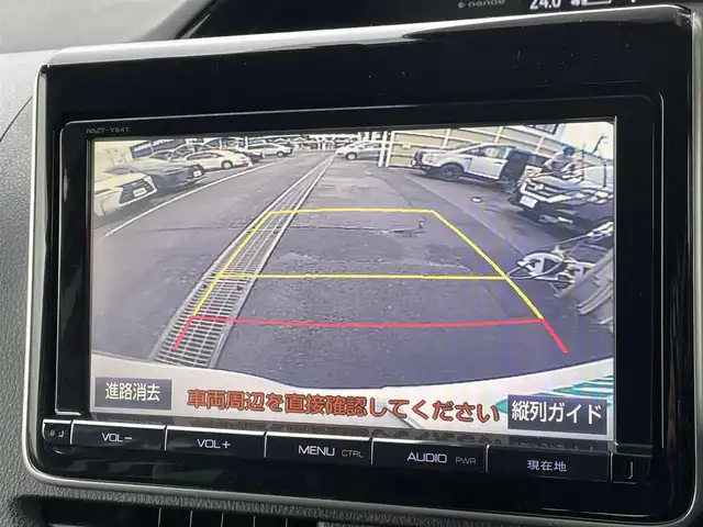 トヨタ エスクァイア Gi 東京都 2016(平28)年 4.6万km ホワイトパールクリスタルシャイン 純正ナビ　/Ｂｌｕｅｔｏｏｔｈ　/フルセグＴＶ　/バックカメラ　/シートヒーター　/クルーズコントロールシステム　/両側電動スライドドア　/サイドバイザー　/ＥＴＣ　/純正フロアマット　/純正アルミホイール　/純正ＬＥＤ/ABS/横滑り防止装置/レーンアシスト/オートライト/衝突被害軽減システム