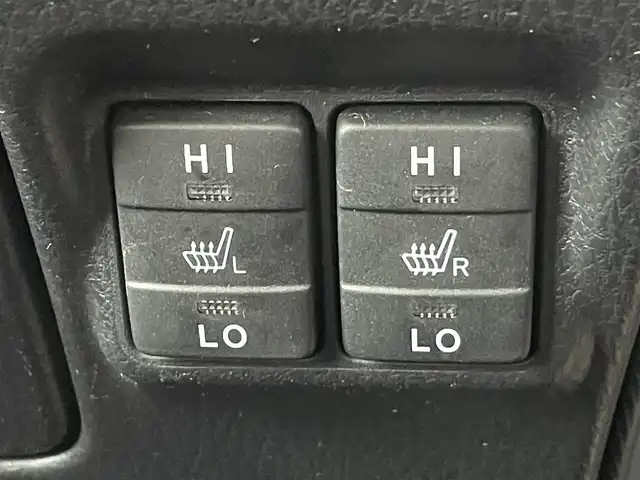 トヨタ エスクァイア Gi 東京都 2016(平28)年 4.6万km ホワイトパールクリスタルシャイン 純正ナビ　/Ｂｌｕｅｔｏｏｔｈ　/フルセグＴＶ　/バックカメラ　/シートヒーター　/クルーズコントロールシステム　/両側電動スライドドア　/サイドバイザー　/ＥＴＣ　/純正フロアマット　/純正アルミホイール　/純正ＬＥＤ/ABS/横滑り防止装置/レーンアシスト/オートライト/衝突被害軽減システム