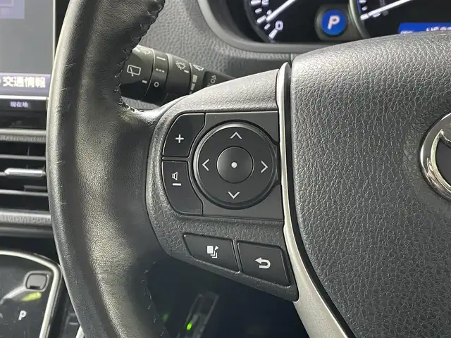 トヨタ エスクァイア Gi 東京都 2016(平28)年 4.6万km ホワイトパールクリスタルシャイン 純正ナビ　/Ｂｌｕｅｔｏｏｔｈ　/フルセグＴＶ　/バックカメラ　/シートヒーター　/クルーズコントロールシステム　/両側電動スライドドア　/サイドバイザー　/ＥＴＣ　/純正フロアマット　/純正アルミホイール　/純正ＬＥＤ/ABS/横滑り防止装置/レーンアシスト/オートライト/衝突被害軽減システム