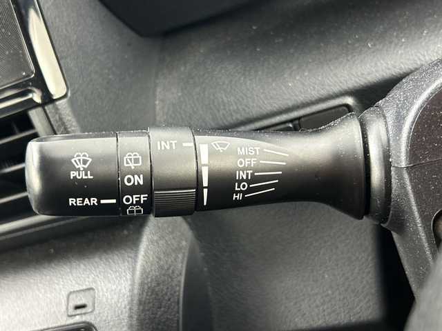 トヨタ シエンタ ファンベースX 埼玉県 2020(令2)年 4.8万km シルバーM 純正ナビ　NSCN-W68/(Bluetooth/CD/AM/FM)/地デジワンセグ/バックカメラ/前方ドライブレコーダー/ビルトインETC/オートマチックハイビーム/衝突軽減ブレーキ/車線逸脱警報/先行車発進お知らせ機能/クリアランスソナー/リヤシートリマインダー/アイドリングストップ/ウィンカーミラー/片側パワースライドドア/ステアリングリモコン/純正フロアマット/純正ドアバイザー