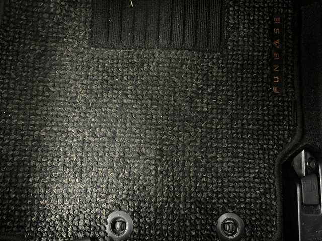 トヨタ シエンタ ファンベースX 埼玉県 2020(令2)年 4.8万km シルバーM 純正ナビ　NSCN-W68/(Bluetooth/CD/AM/FM)/地デジワンセグ/バックカメラ/前方ドライブレコーダー/ビルトインETC/オートマチックハイビーム/衝突軽減ブレーキ/車線逸脱警報/先行車発進お知らせ機能/クリアランスソナー/リヤシートリマインダー/アイドリングストップ/ウィンカーミラー/片側パワースライドドア/ステアリングリモコン/純正フロアマット/純正ドアバイザー