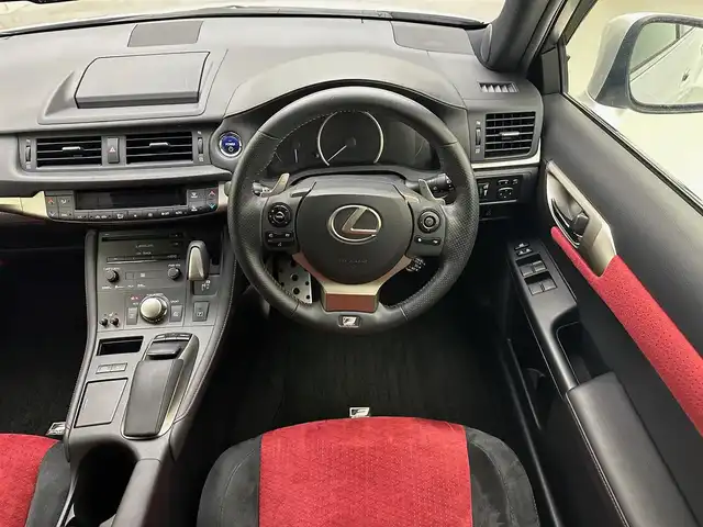 レクサス ＣＴ 200h Fスポーツ 兵庫県 2014(平26)年 6万km プラチナムシルバーメタリック 前後ドライブレコーダー/ETC2.0/スマートキー×2本/カードキー×1本/クルーズコントロール/パドルシフト/シートヒーター/純正フロアマット/ドアバイザー/LEDヘッドライト/純正17インチアルミホイール/パワーシート/前後コーナーセンサー/LEDフォグランプ